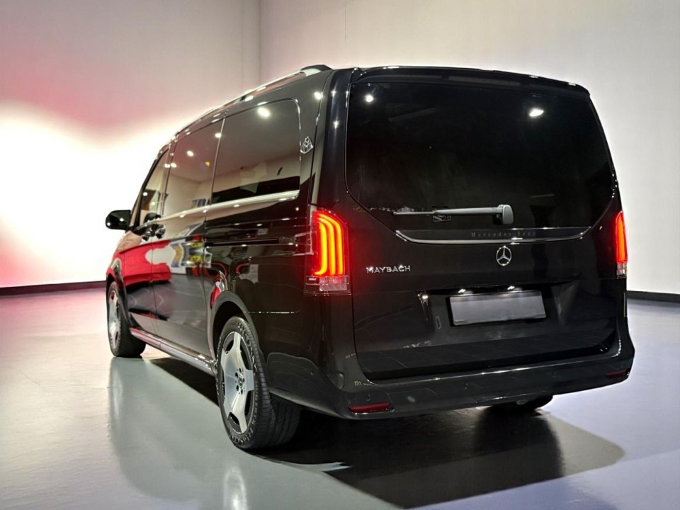 Mercedes-Benz V 300d 4MATIC Long Exclusive (4)