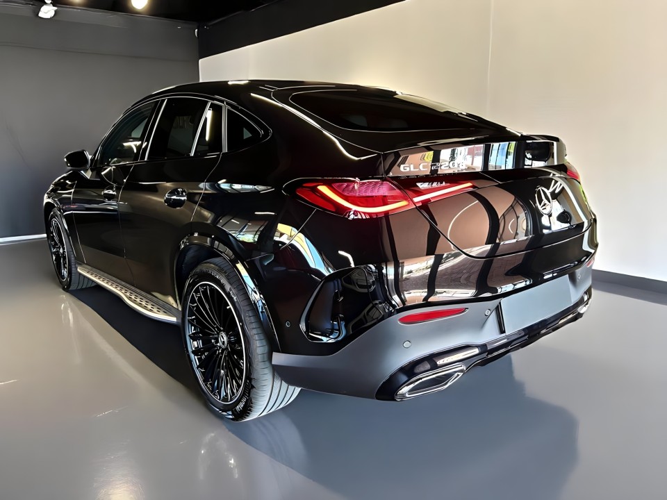 Mercedes-Benz GLC Coupe 220d 4MATIC AMG Line (3)