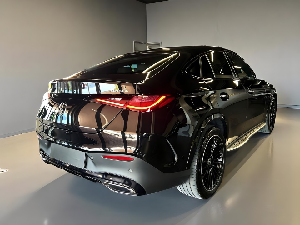 Mercedes-Benz GLC Coupe 220d 4MATIC AMG Line (2)