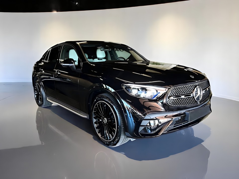 Mercedes-Benz GLC 220d 4MATIC AMG (4)