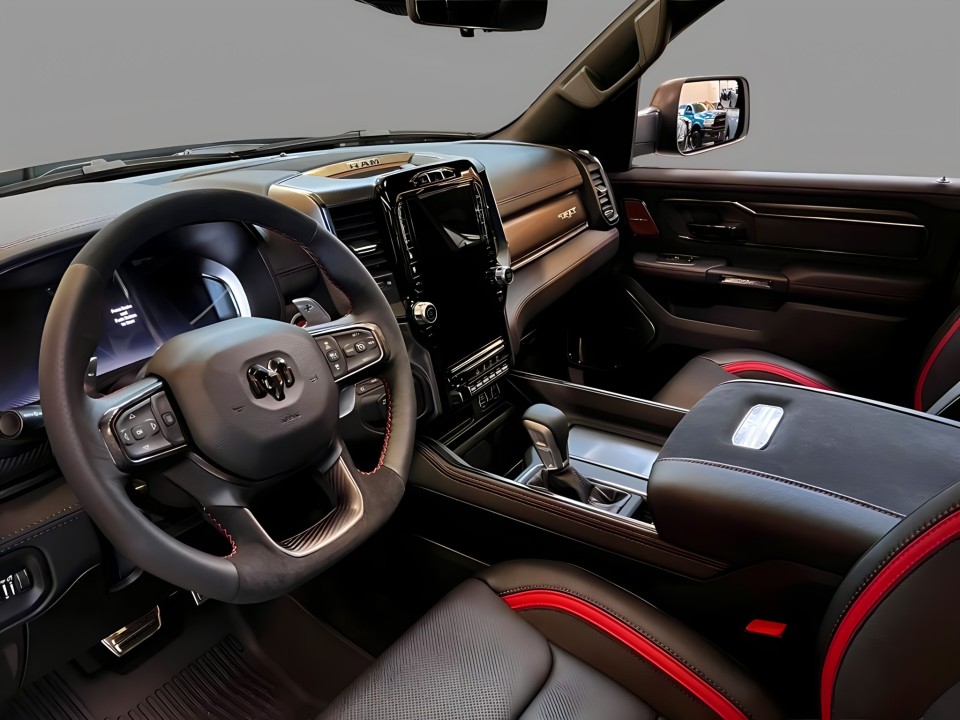 Dodge RAM TRX V8 (5)