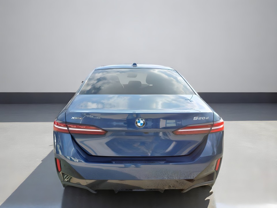 BMW Seria 5 520d xDrive (4)