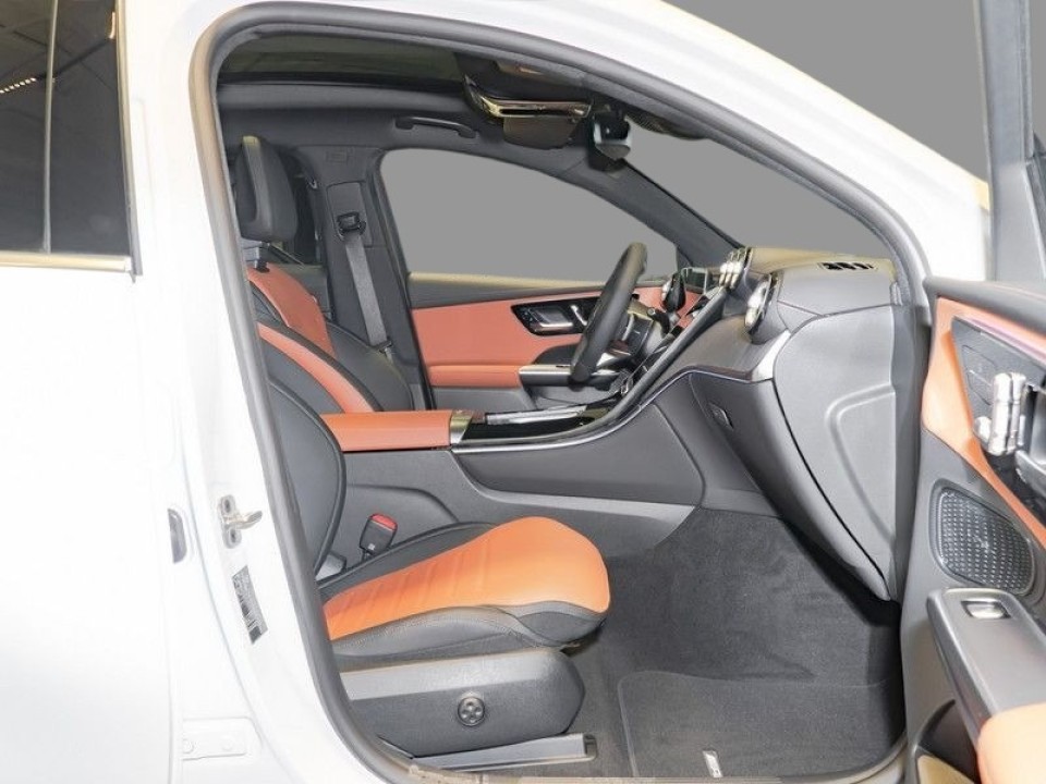 Mercedes-Benz GLC Coupe 200 4MATIC AMG Line (3)