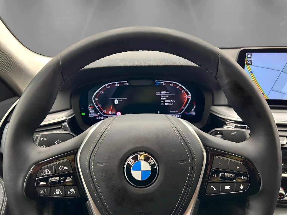 BMW Seria 5 520d xDrive (5)