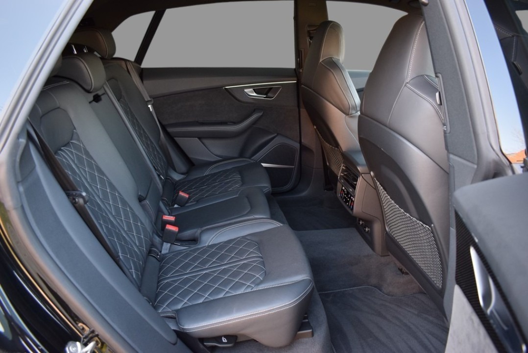 Audi SQ8 TFSI quattro tiptronic (5)