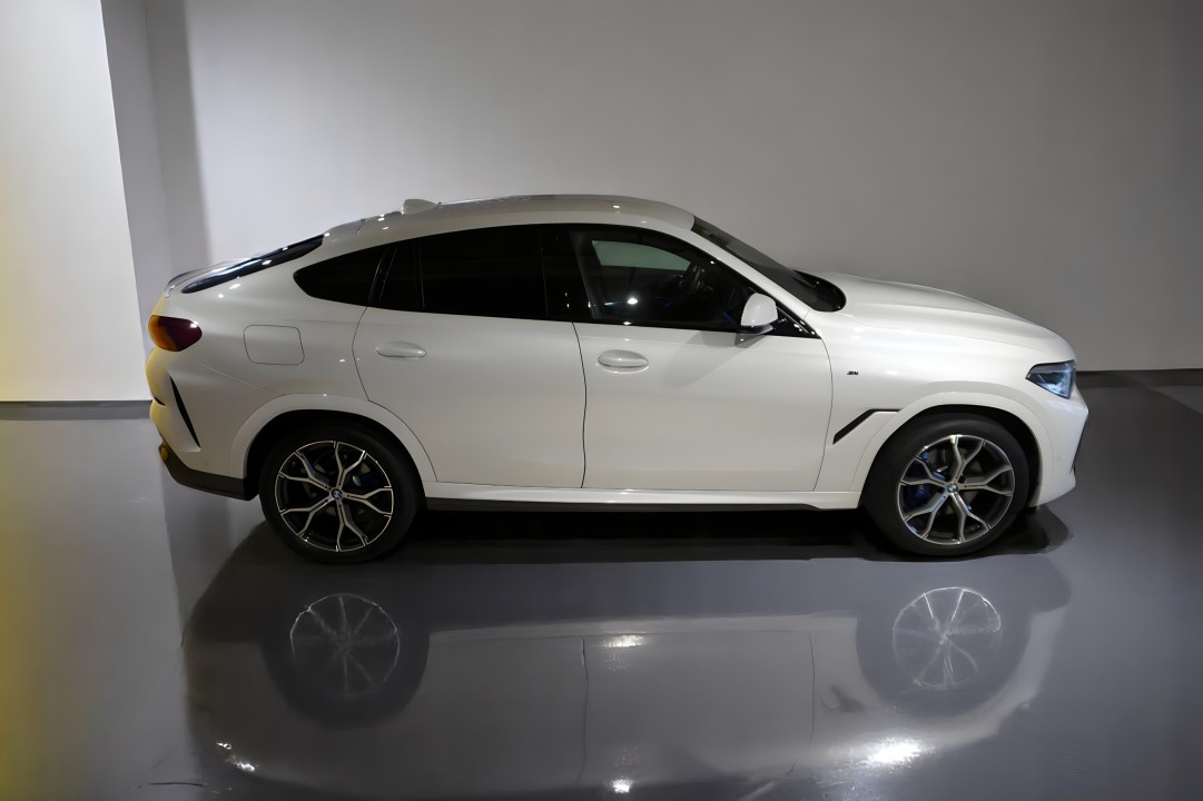 BMW X6 xDrive 30d M-Sport (2)