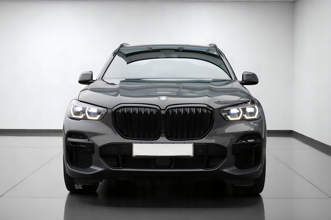 BMW X5 M BMW X5 xDrive40i M-Sport (2)