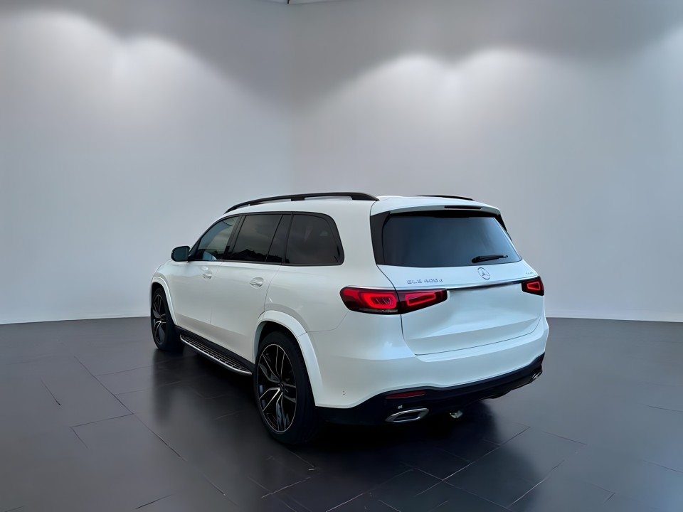 Mercedes-Benz GLS 400d 4Matic (3)