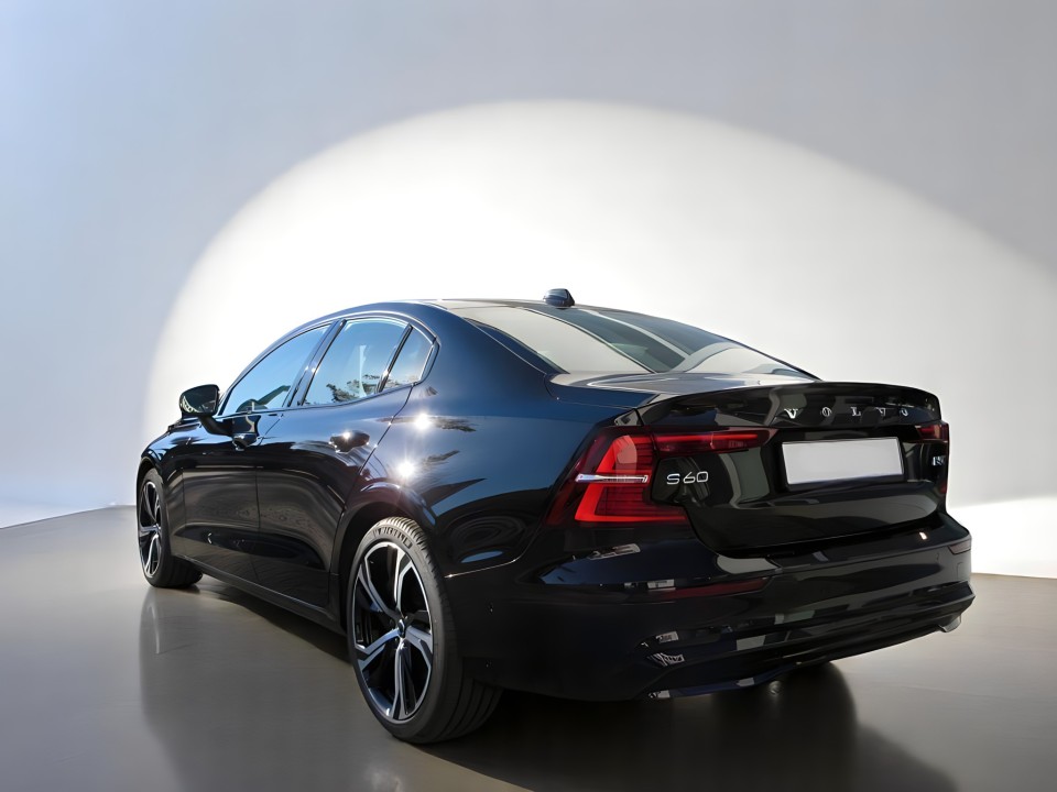 Volvo S60 B5 AWD Ultra Dark (5)