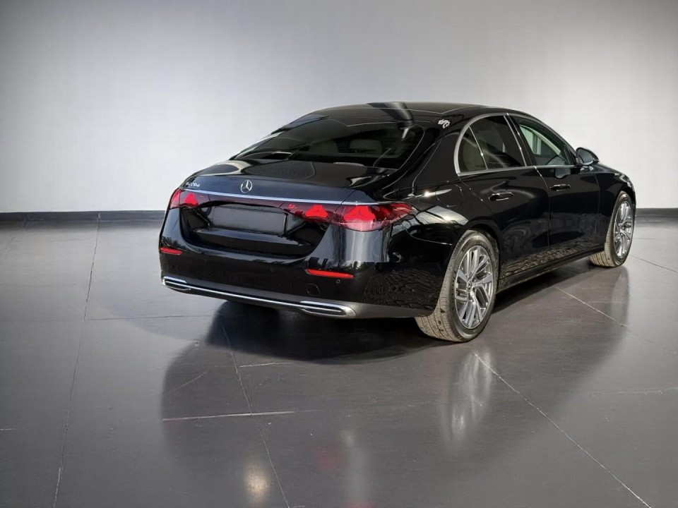 Mercedes-Benz E 220d Avantgarde (4)