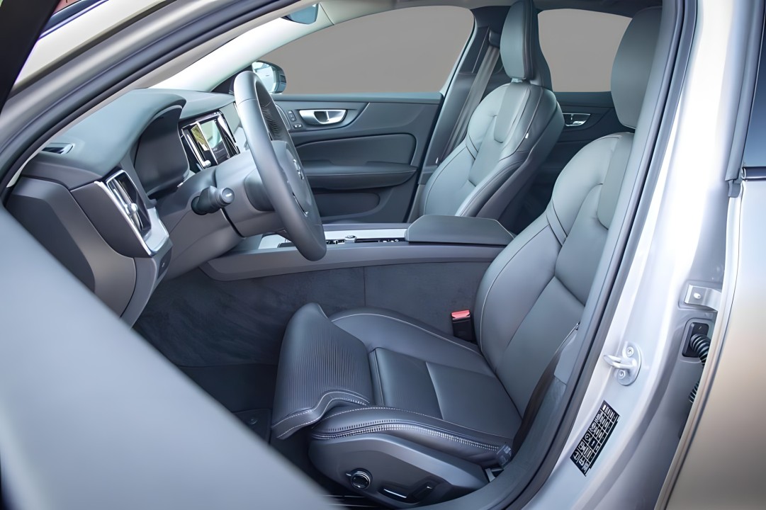 Volvo S60 B4 Plus Dark - foto 8