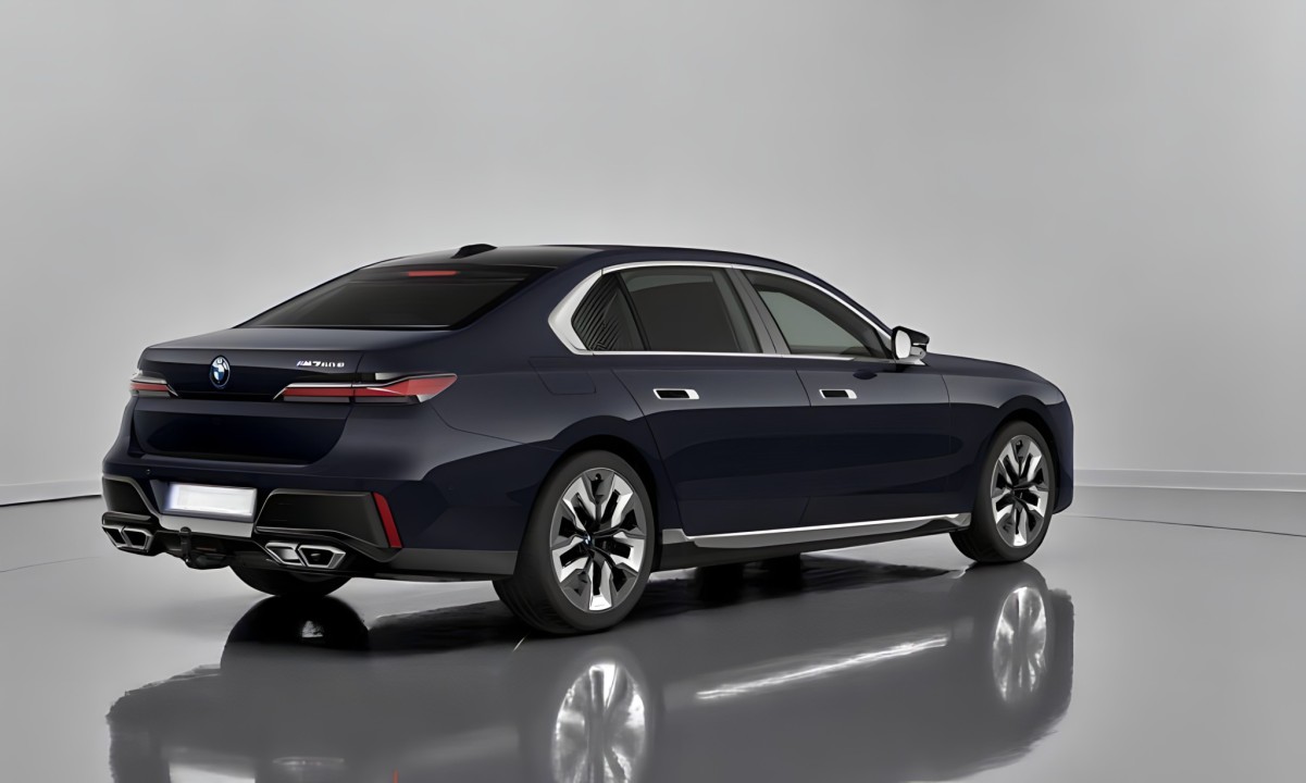 BMW Seria 7 M760e (2)