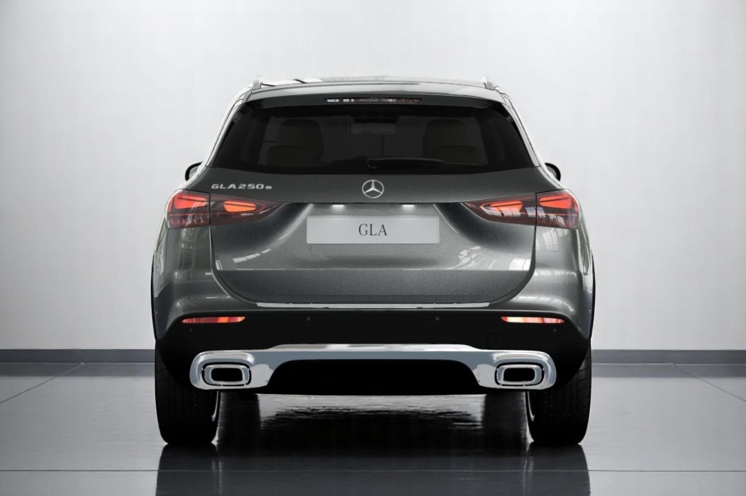 Mercedes-Benz GLA 250e (5)