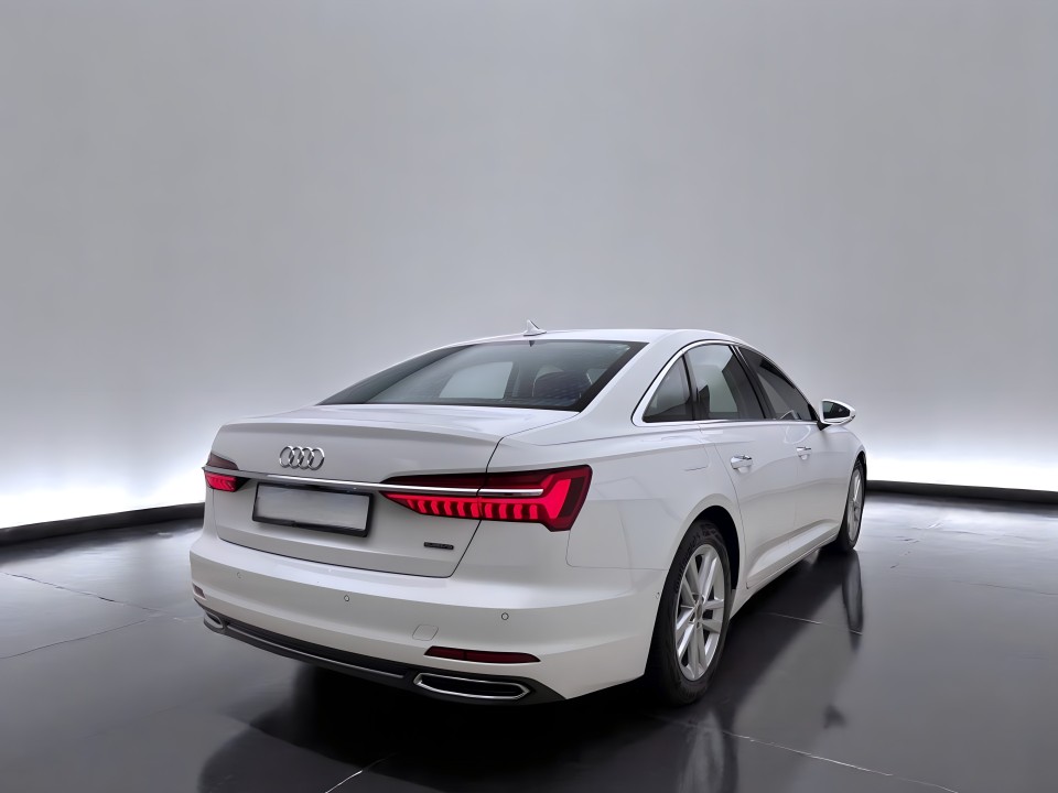 Audi A6 (4)
