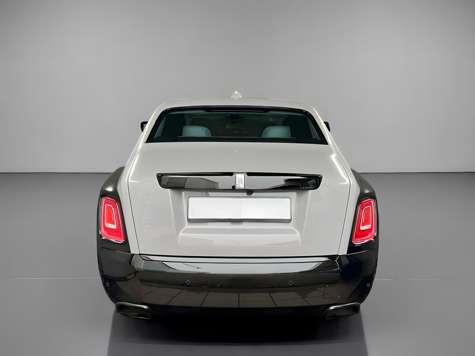Rolls-Royce Phantom (3)