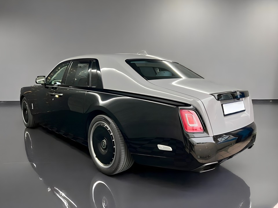 Rolls-Royce Phantom (4)