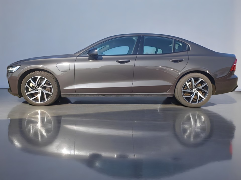 Volvo S60 T8 Recharge AWD Ultimate Dark (2)