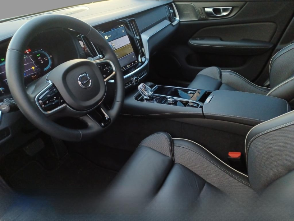 Volvo S60 T8 Recharge AWD Ultimate Dark (5)