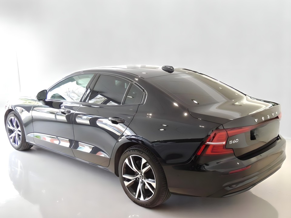 Volvo S60 B4 Plus Dark (3)