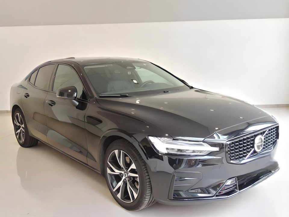 Volvo S60 B4 Plus Dark