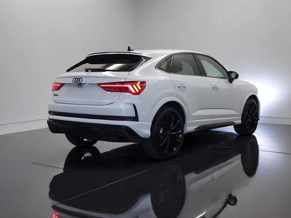 Audi RS Q3 Sportback (3)