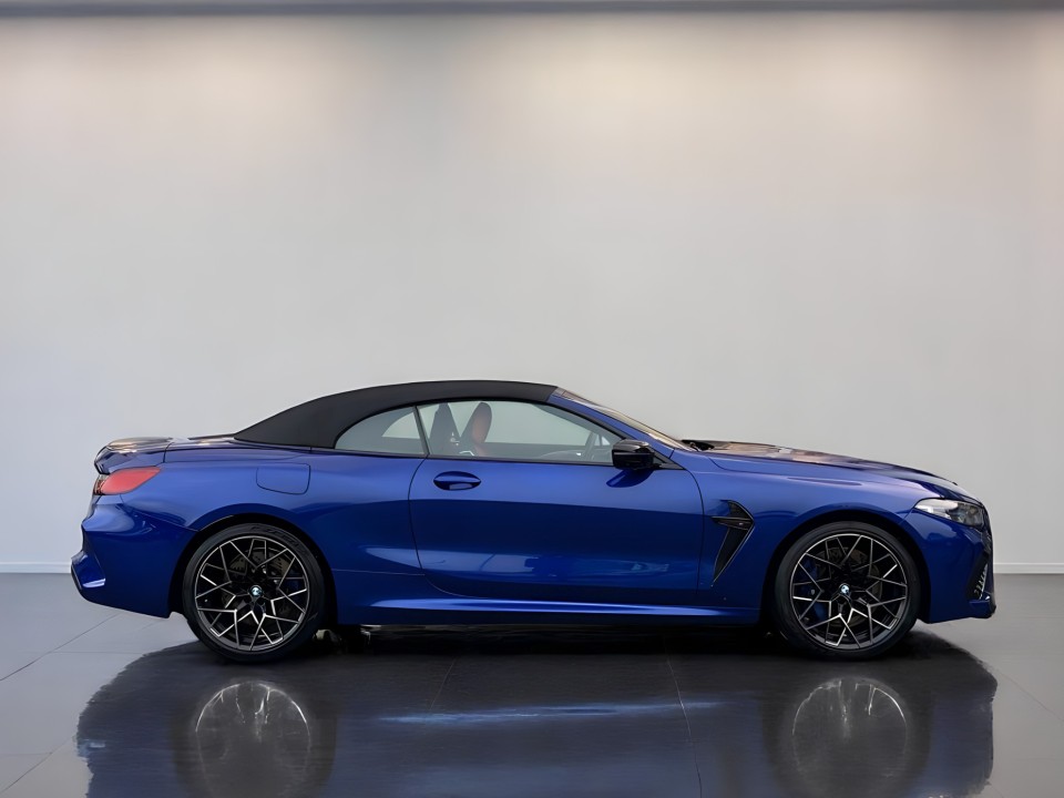BMW M8 xDrive (2)