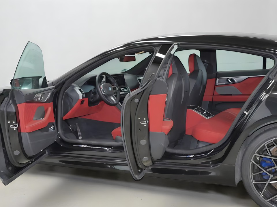 BMW M8 Gran Coupe - foto 6