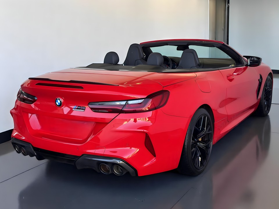 BMW M8 xDrive (2)