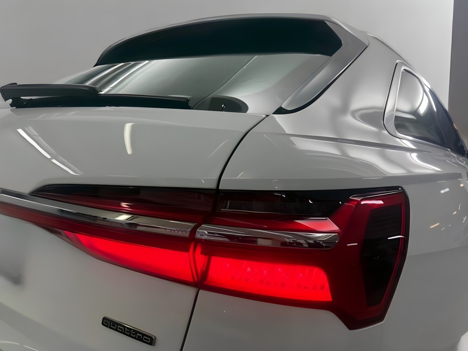 Audi A6 Avant 50 TDI quattro - foto 21