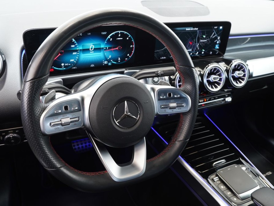 Mercedes-Benz GLB 220d AMG - foto 6