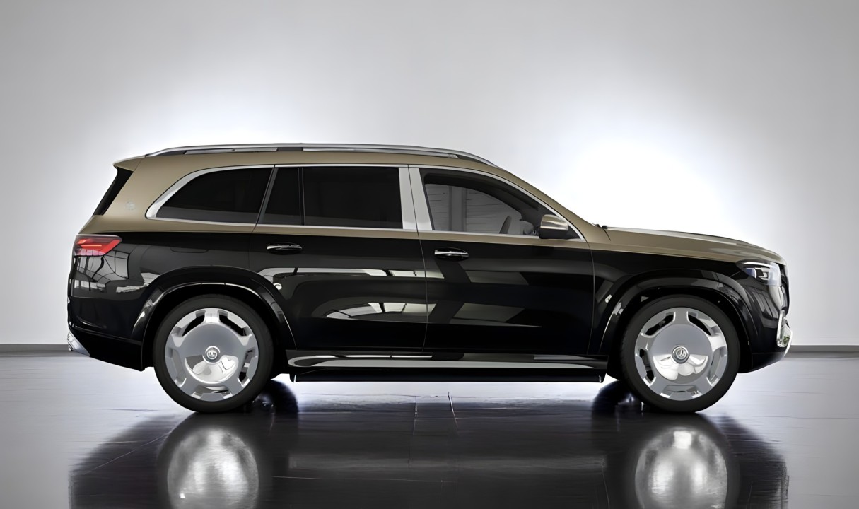 Mercedes-Benz GLS Maybach 600 (2)