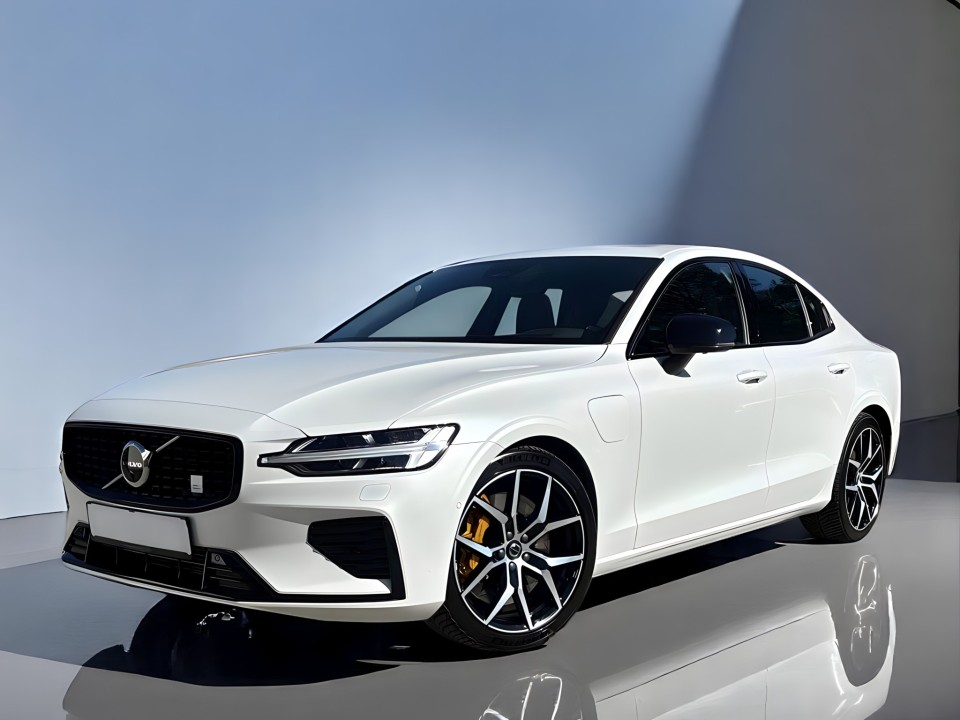 Volvo S60 T8 Recharge AWD Polestar Engineered