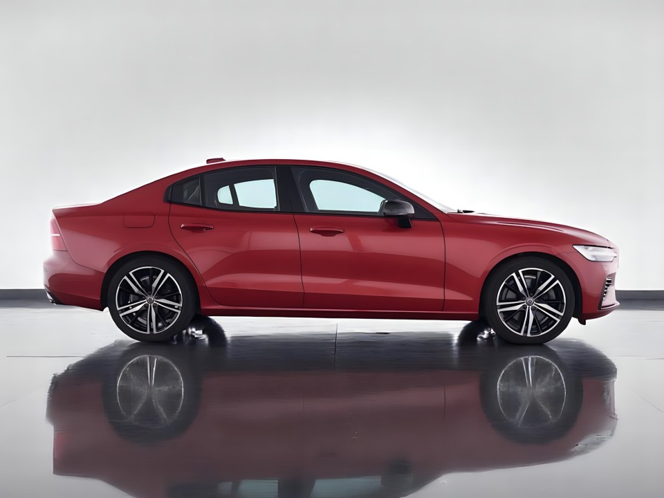 Volvo S60 T8 Recharge AWD R-Design (3)