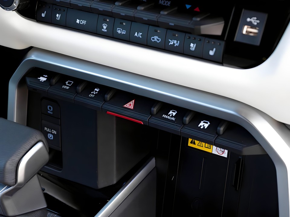 Toyota Tundra - foto 11