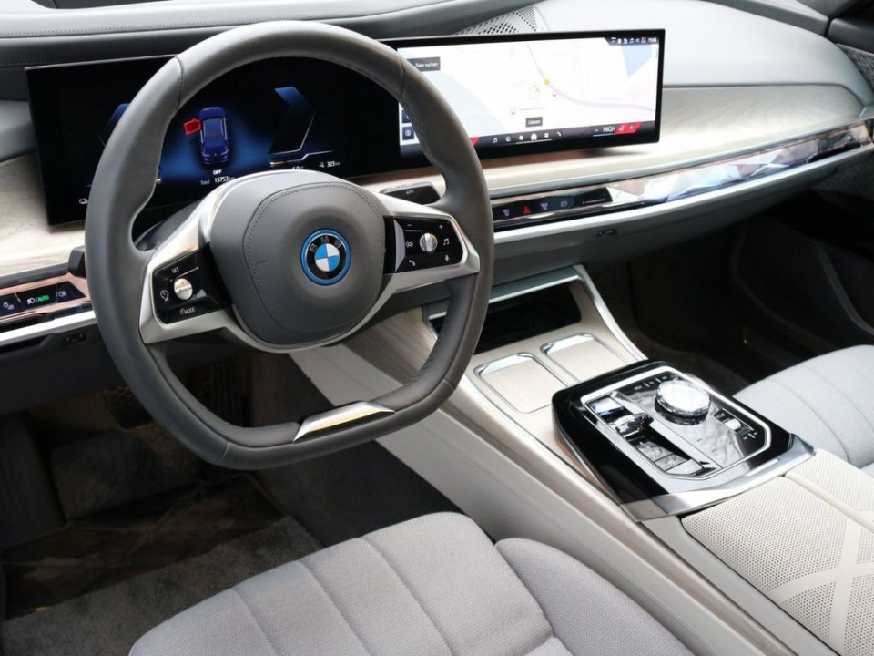 BMW i7 xDrive60 (5)