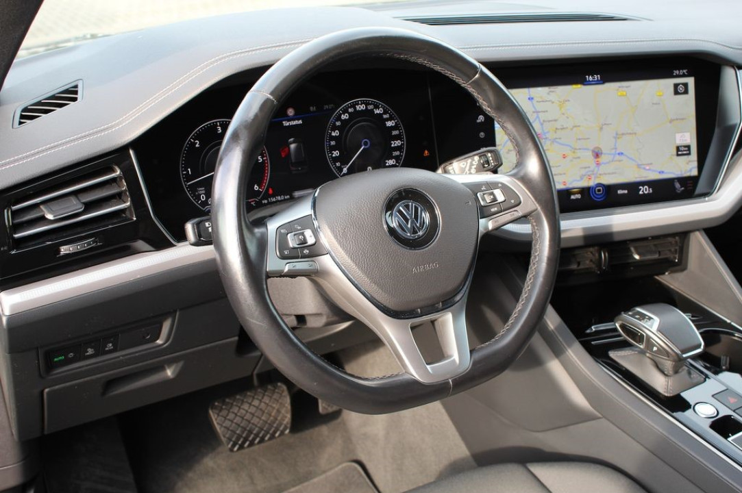 Volkswagen Touareg 3.0 TDI 4Motion - foto 8