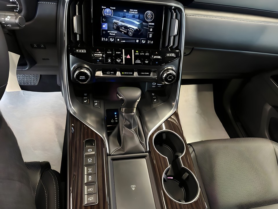 Lexus Seria LX 500d - foto 18