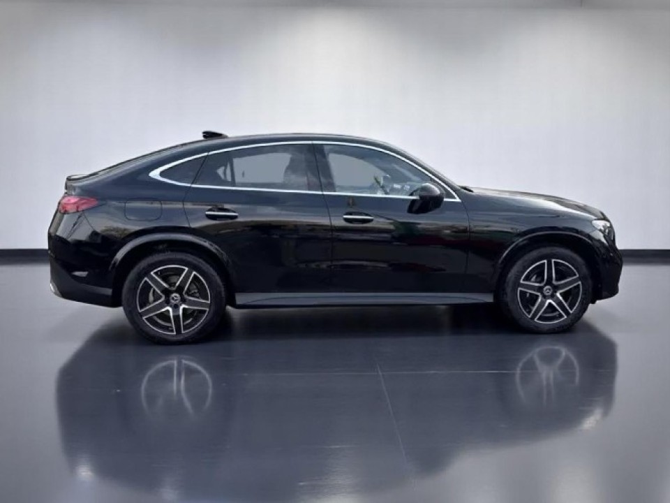Mercedes-Benz GLC Coupe 220d 4MATIC AMG Line (2)