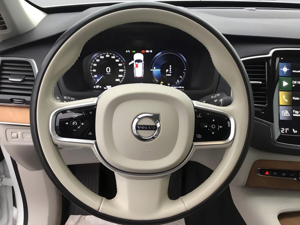 Volvo XC 90 T8 AWD (4)