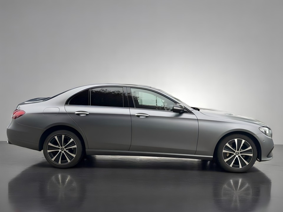 Mercedes-Benz E 300de 4MATIC Avantgarde (2)