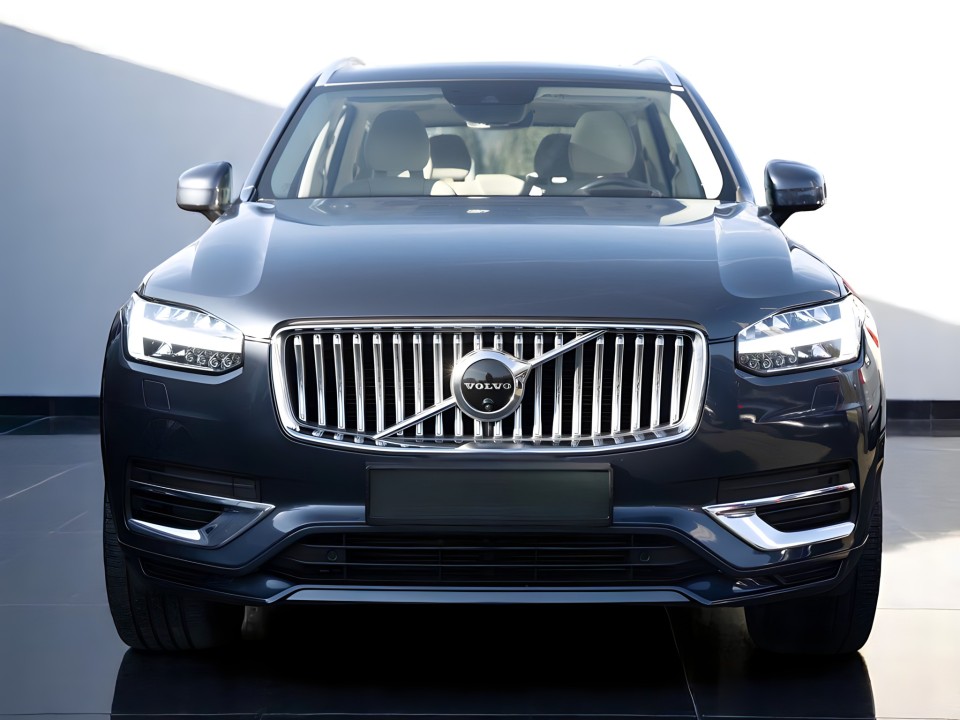Volvo XC 90 T8 (2)