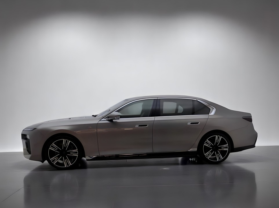 BMW i7 xDrive 60 (3)