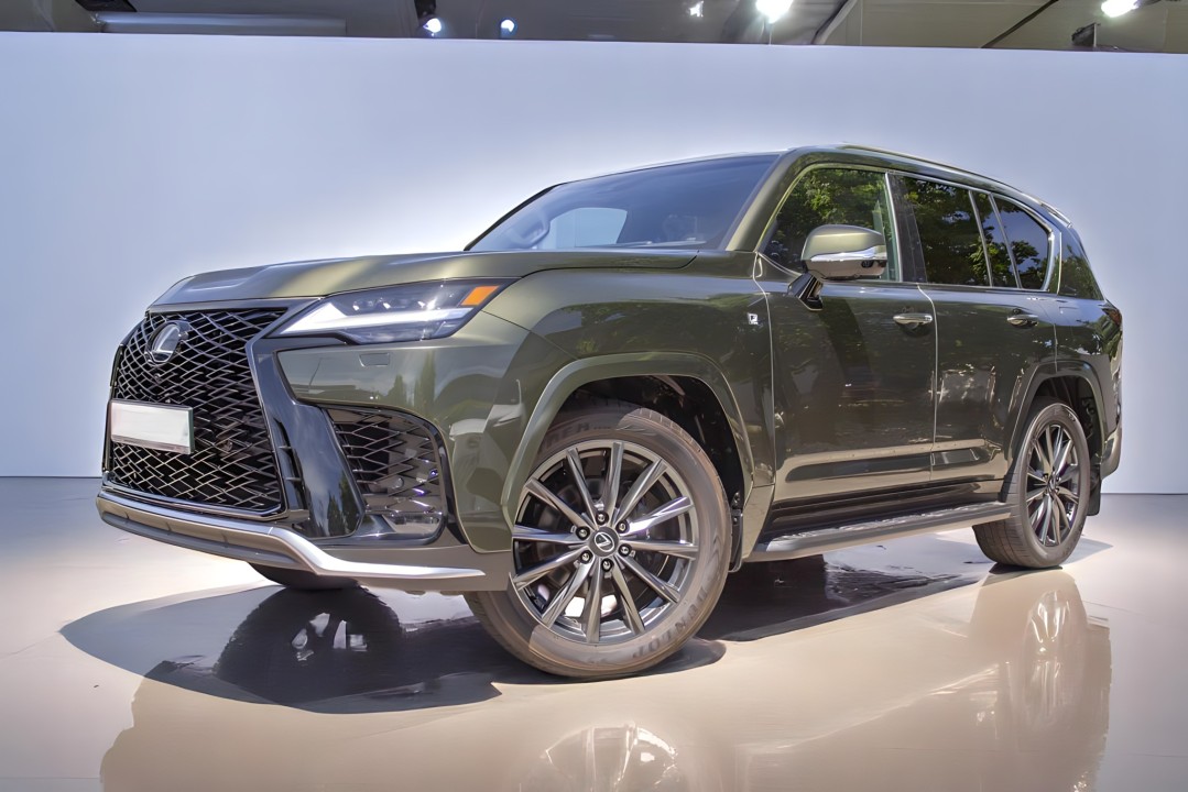 Lexus Seria LX 600 (4)