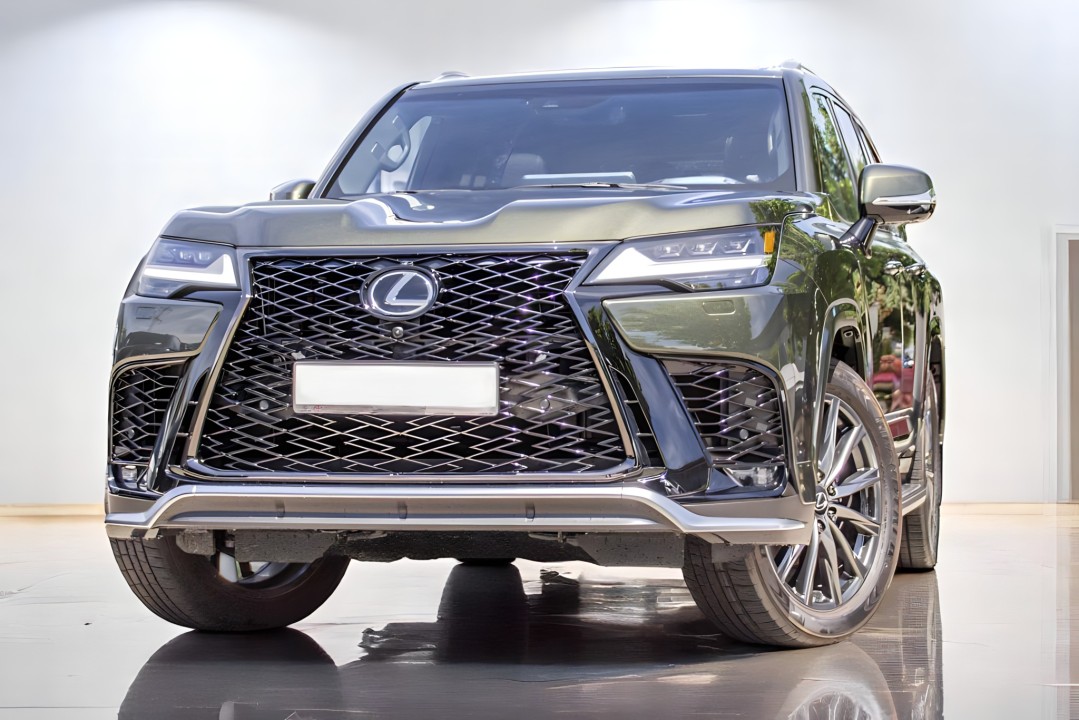 Lexus Seria LX 600 (2)