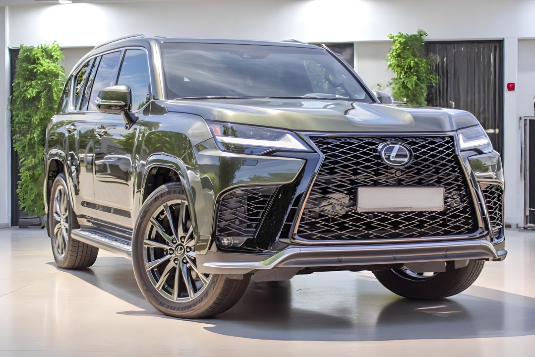 Lexus Seria LX 600 (3)