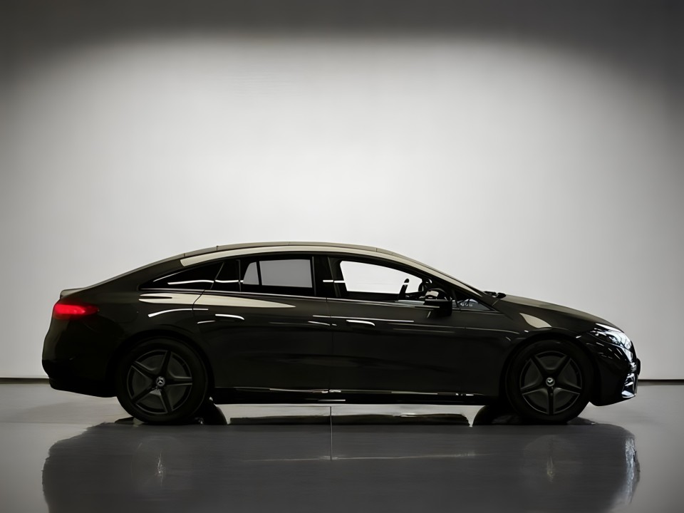 Mercedes-Benz EQS 350 (3)