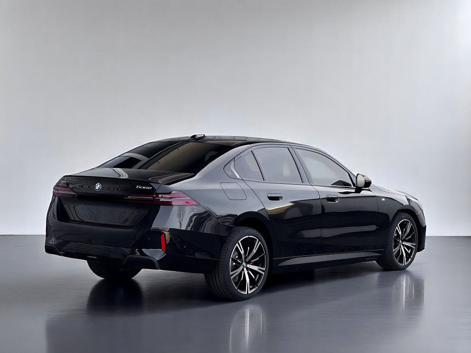 BMW Seria 5 530e xDrive M-Sport (4)