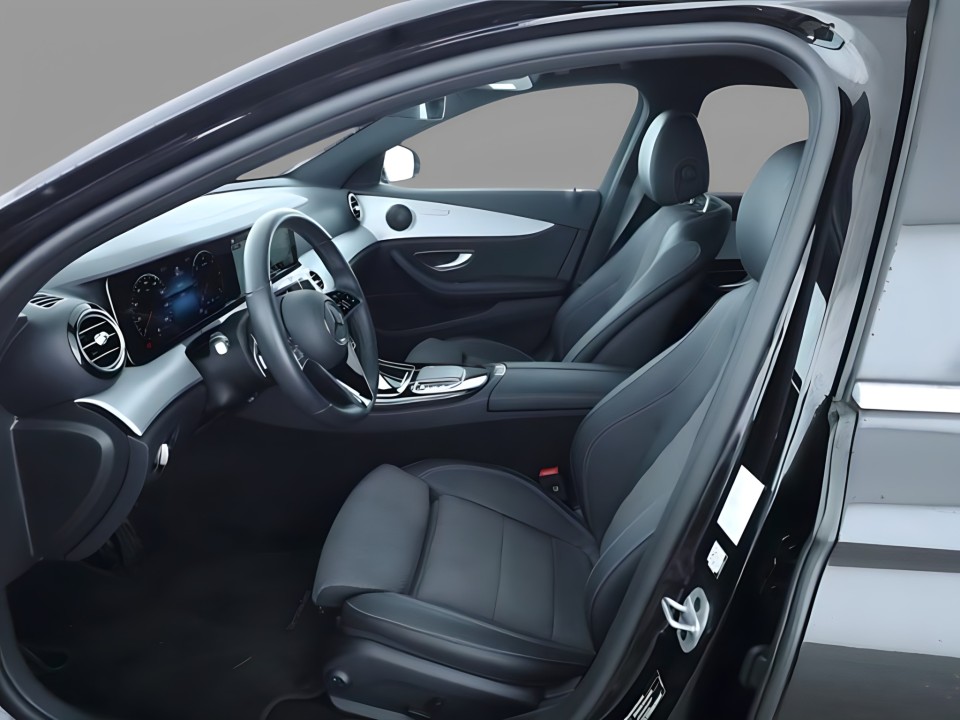 Mercedes-Benz E 220d 4MATIC (5)