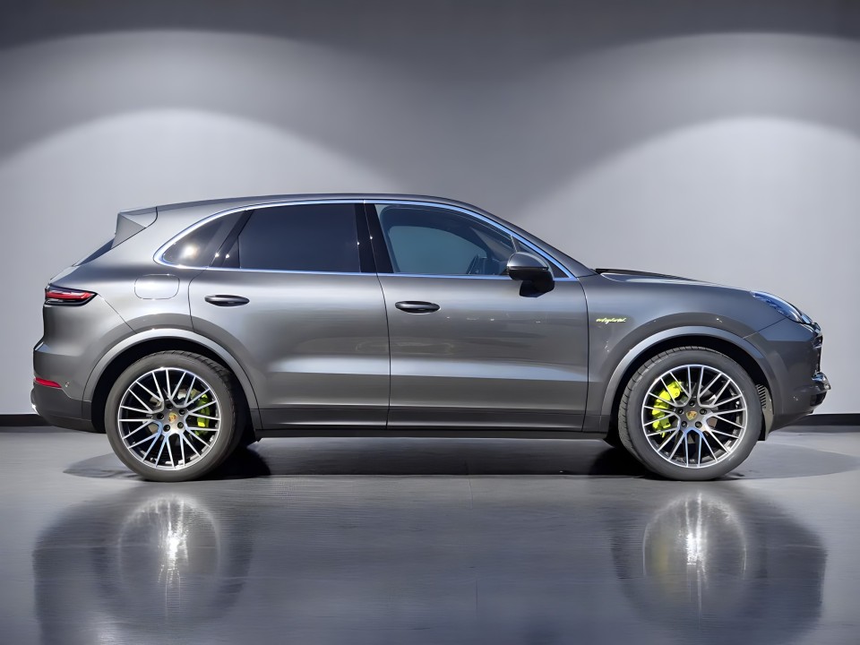 Porsche Cayenne E-Hybrid (2)