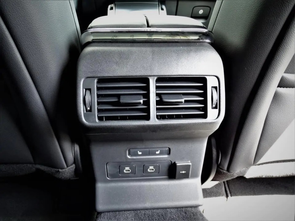 Land Rover Range Rover Velar D200 Dynamic SE AWD - foto 22